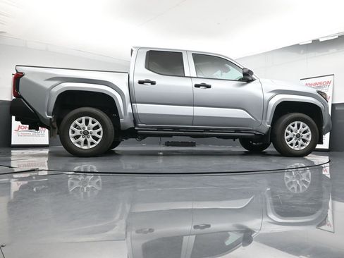 Used 2024 Toyota Tacoma SR w/ SR Upgrade Package image 34