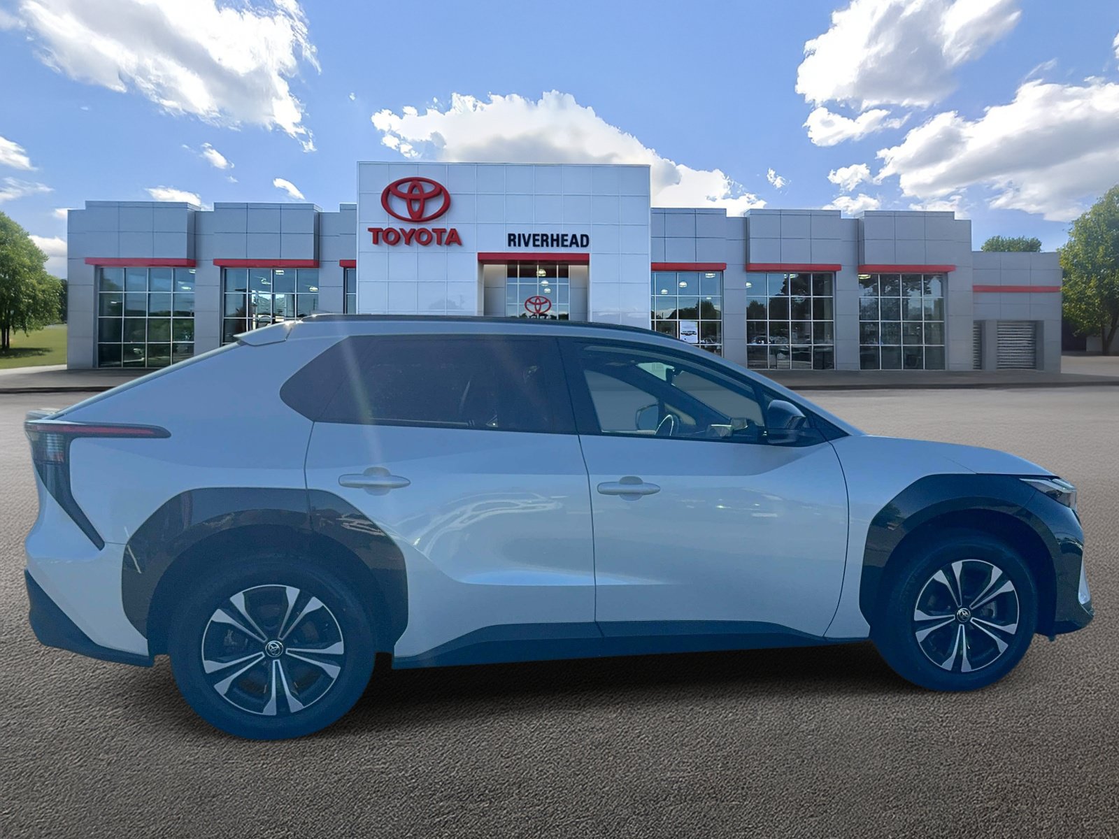 Certified 2023 Toyota bZ4X AWD w/ Weather Package image 4