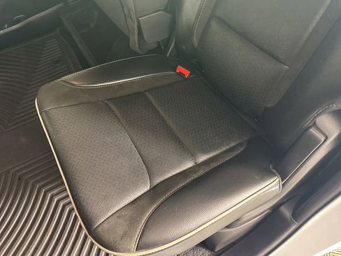 Used 2025 RAM 1500 Laramie image 25