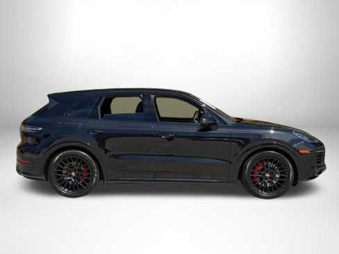 Used 2023 Porsche Cayenne GTS w/ Assistance Package AWD/4WD image 3