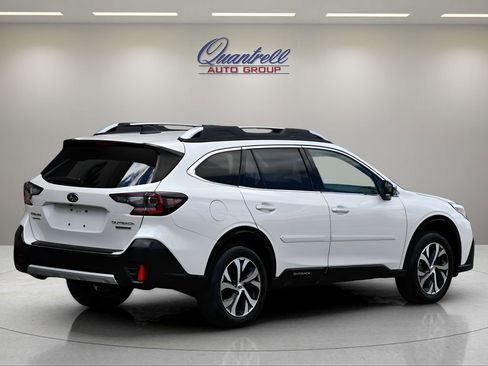 Used 2022 Subaru Outback Touring AWD/4WD image 4
