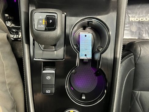 Used 2021 Nissan Rogue Platinum image 49