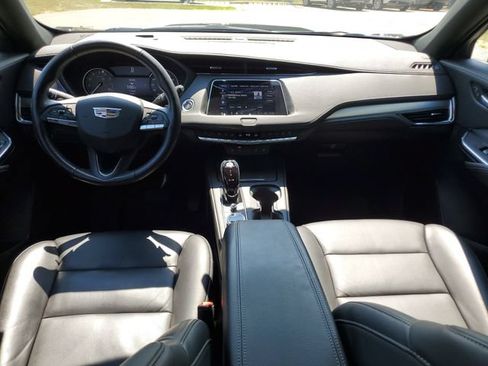 Used 2023 Cadillac XT4 Premium Luxury w/ Cold Weather Package FWD image 28