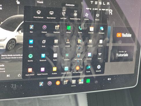 Used 2025 Tesla Model Y Long Range RWD image 29