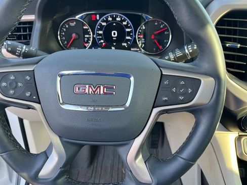 Used 2023 GMC Acadia Denali w/ Denali Ultimate Package FWD image 19