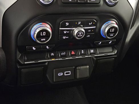 Used 2021 GMC Sierra 1500 Elevation RWD image 15