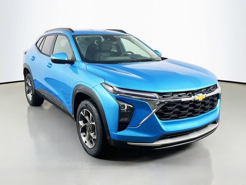 New 2026 Chevrolet Trax LT w/ Driver Confidence Package image 3