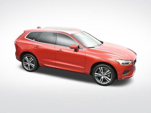 Used 2018 Volvo XC60 T6 Momentum w/ Advanced Package image 52