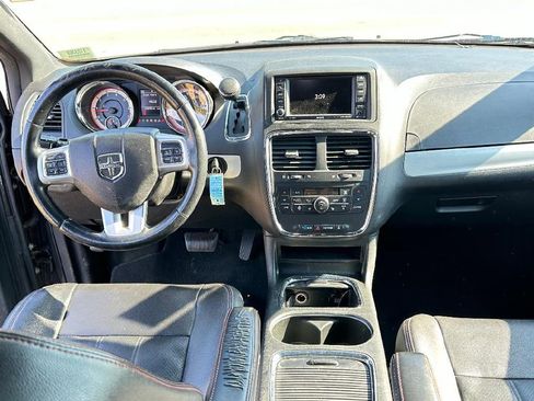 Used 2017 Dodge Grand Caravan GT image 18