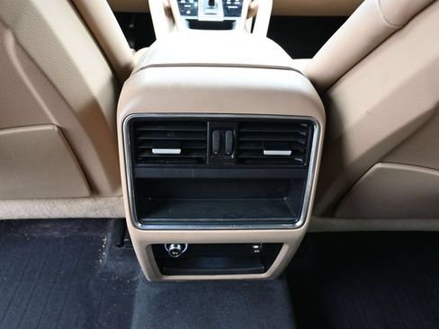 Certified 2019 Porsche Cayenne AWD/4WD image 18