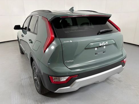 New 2026 Kia Niro EX FWD image 6