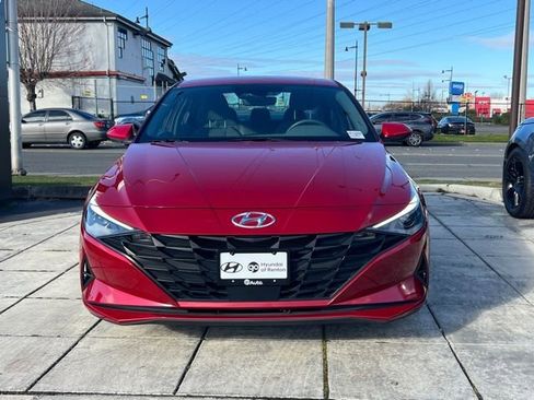 Certified 2023 Hyundai Elantra SEL w/ Convenience Package image 4