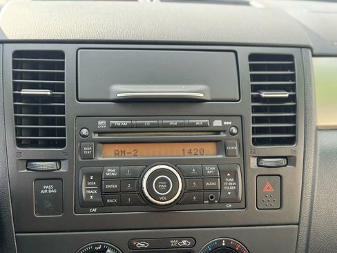 Used 2011 Nissan Versa Hatchback w/ Premium Pkg FWD image 18