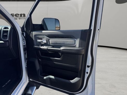 Used 2019 RAM 2500 Big Horn AWD/4WD image 14