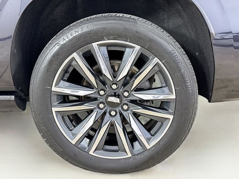 Used 2023 Cadillac Escalade ESV Sport w/ Touring Package image 34