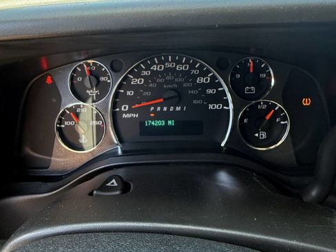 Used 2013 Chevrolet Express 3500 image 10