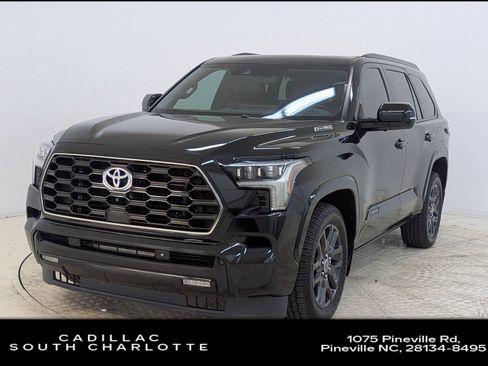 Used 2023 Toyota Sequoia Platinum image 1