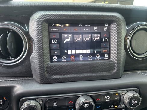 Used 2020 Jeep Wrangler Unlimited Sport AWD/4WD image 21