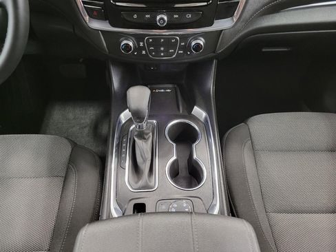 Used 2023 Chevrolet Traverse LT image 17