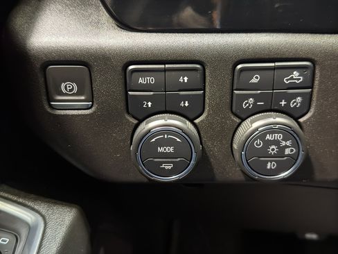 Used 2024 Chevrolet Silverado 1500 RST AWD/4WD image 37