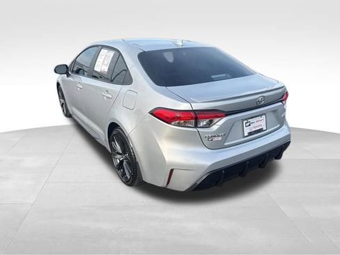 Used 2026 Toyota Corolla SE FWD image 3