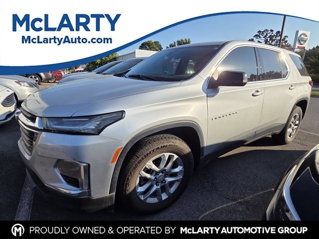 Used 2022 Chevrolet Traverse LS FWD image 1