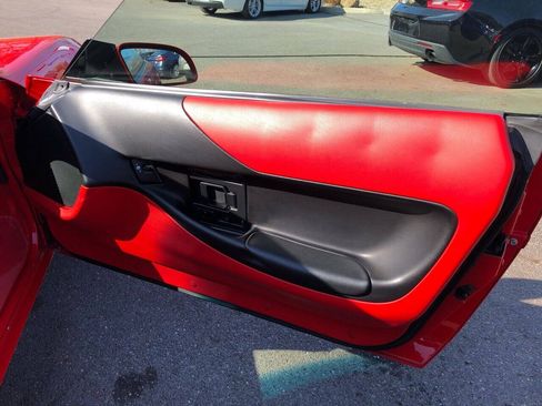 Used 1995 Chevrolet Corvette Convertible RWD image 20