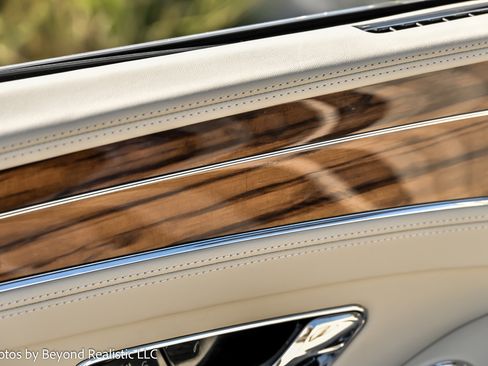 Used 2020 Bentley Continental GT image 22