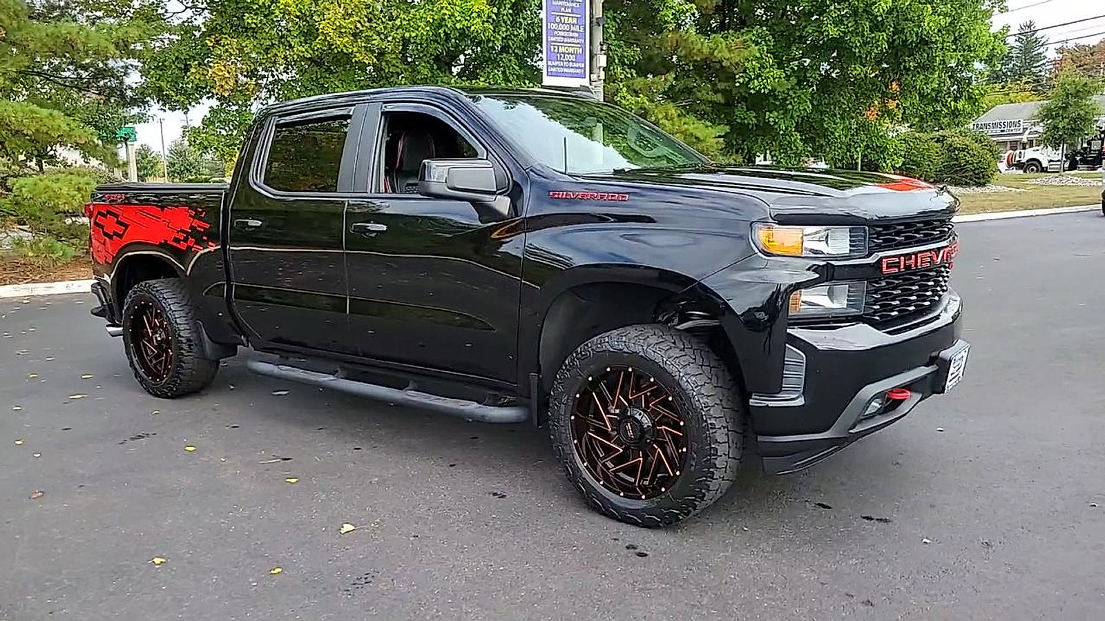 Used 2019 Chevrolet Silverado 1500 Custom w/ Custom Value Package AWD/4WD image 2