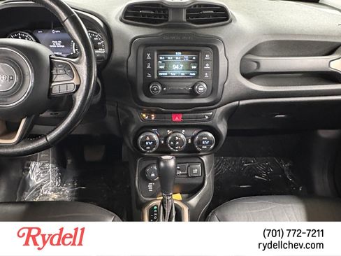 Used 2016 Jeep Renegade Limited image 15