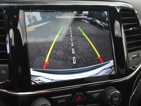 Used 2022 Jeep Grand Cherokee Limited AWD/4WD image 19