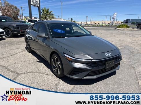 Certified 2025 Hyundai Elantra SEL FWD image 1