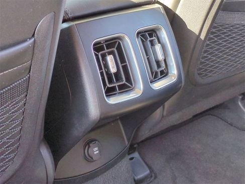 Certified 2025 Kia Sorento S image 21