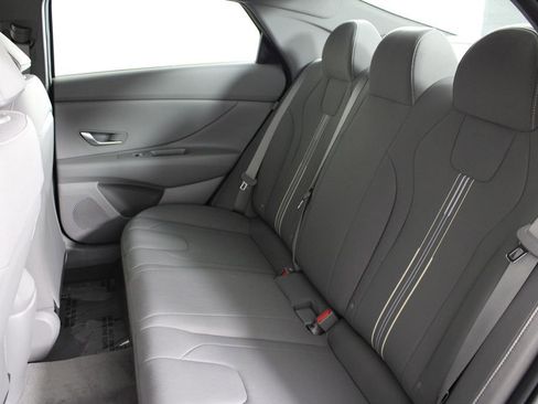 Certified 2024 Hyundai Elantra SEL FWD image 21