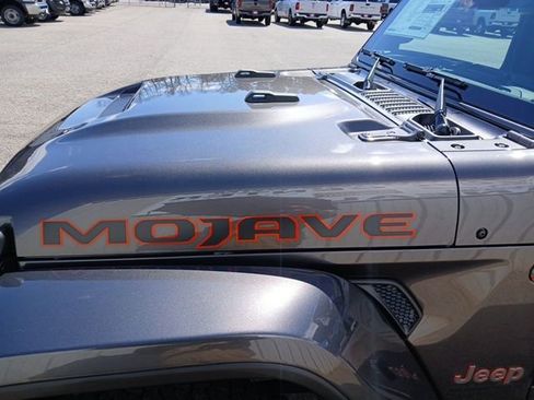 New 2026 Jeep Gladiator Mojave image 8