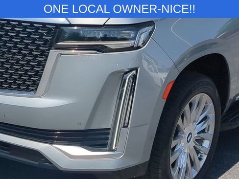 Used 2024 Cadillac Escalade Premium Luxury w/ Performance Package AWD/4WD image 9