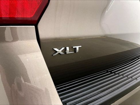 Used 2018 Ford Expedition Max XLT w/ Cargo Package AWD/4WD image 23