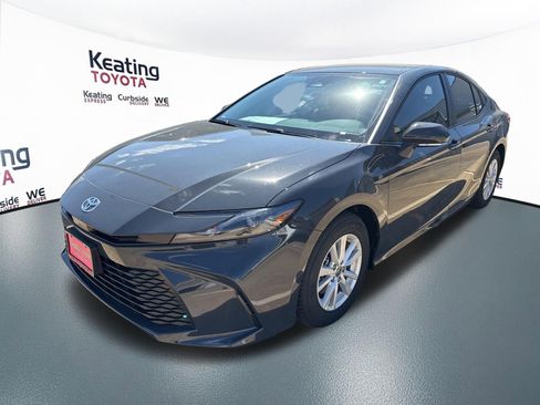 Used 2026 Toyota Camry LE image 3
