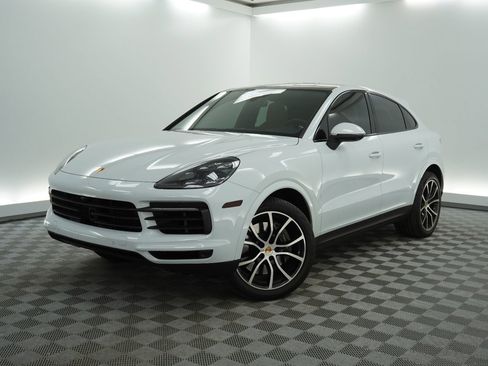 Certified 2021 Porsche Cayenne Coupe image 1