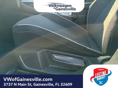 Certified 2025 Volkswagen Jetta Sport image 17