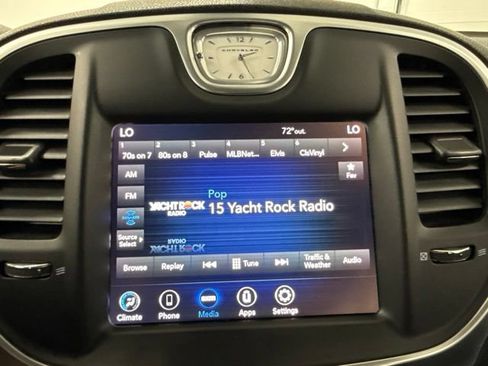 Used 2020 Chrysler 300 Touring w/ Sport Appearance Package RWD image 33