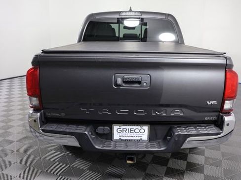 Used 2018 Toyota Tacoma SR5 image 7