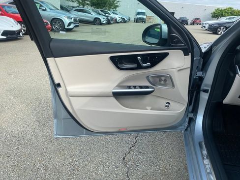 Used 2026 Mercedes-Benz C 300 4MATIC Sedan image 9