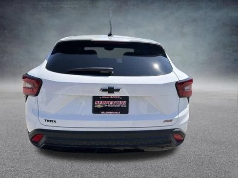 Used 2024 Chevrolet Trax RS FWD image 8