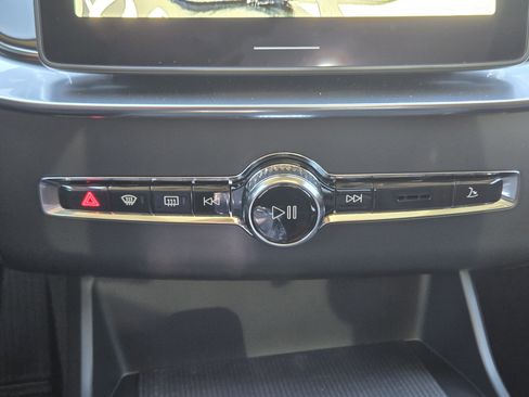 New 2026 Volvo XC90 B5 Plus image 22