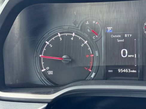 Used 2020 Toyota 4Runner SR5 Premium w/ Moonroof Package AWD/4WD image 34