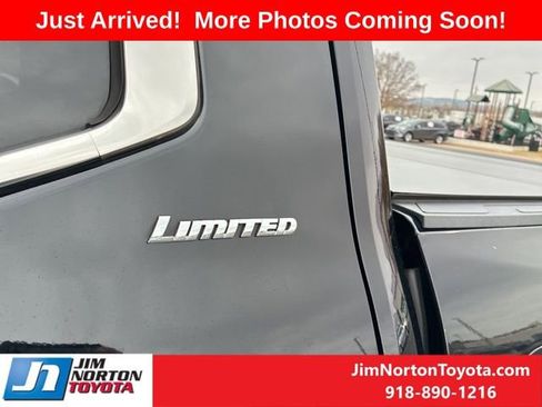 Used 2022 Toyota Tundra Limited image 7