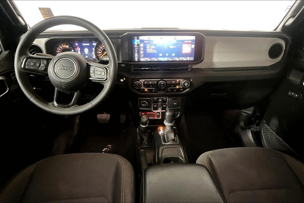 Used 2024 Jeep Gladiator Sport AWD/4WD image 11