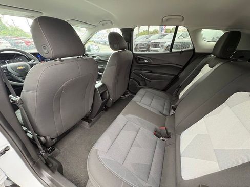 Used 2025 Chevrolet Trax LS FWD image 11