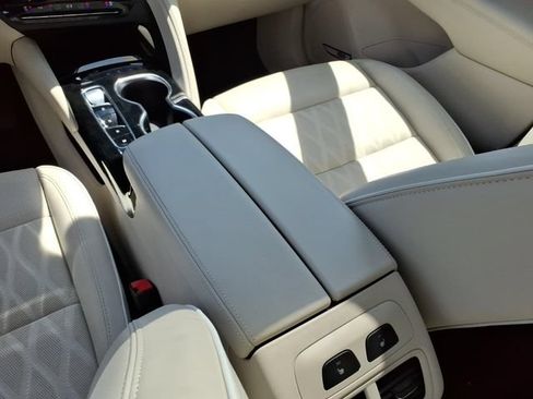 Used 2023 Buick Envision Avenir FWD image 24